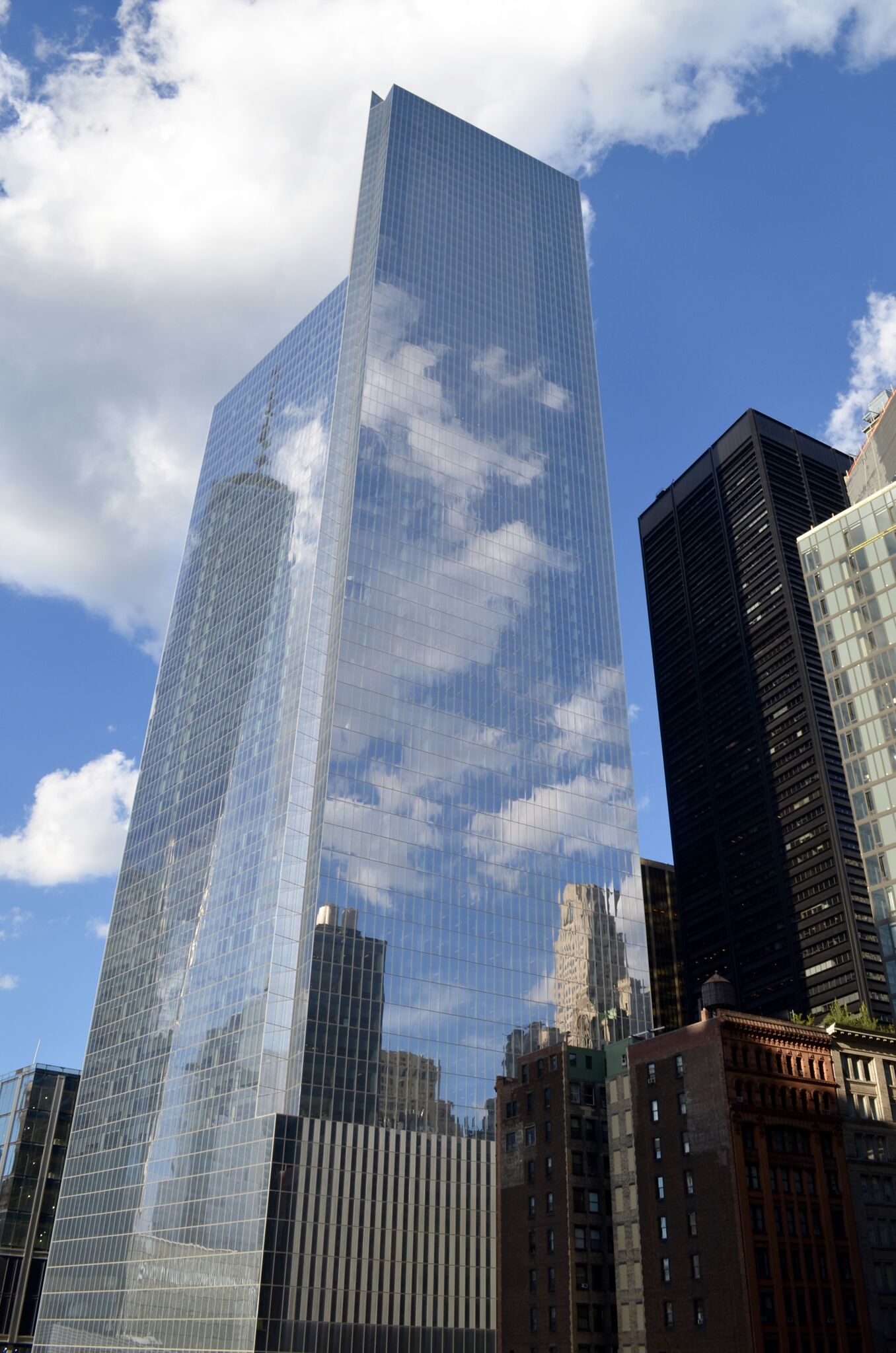 U.S. Division of Swiss Insurance Giant Headed for 4 WTC